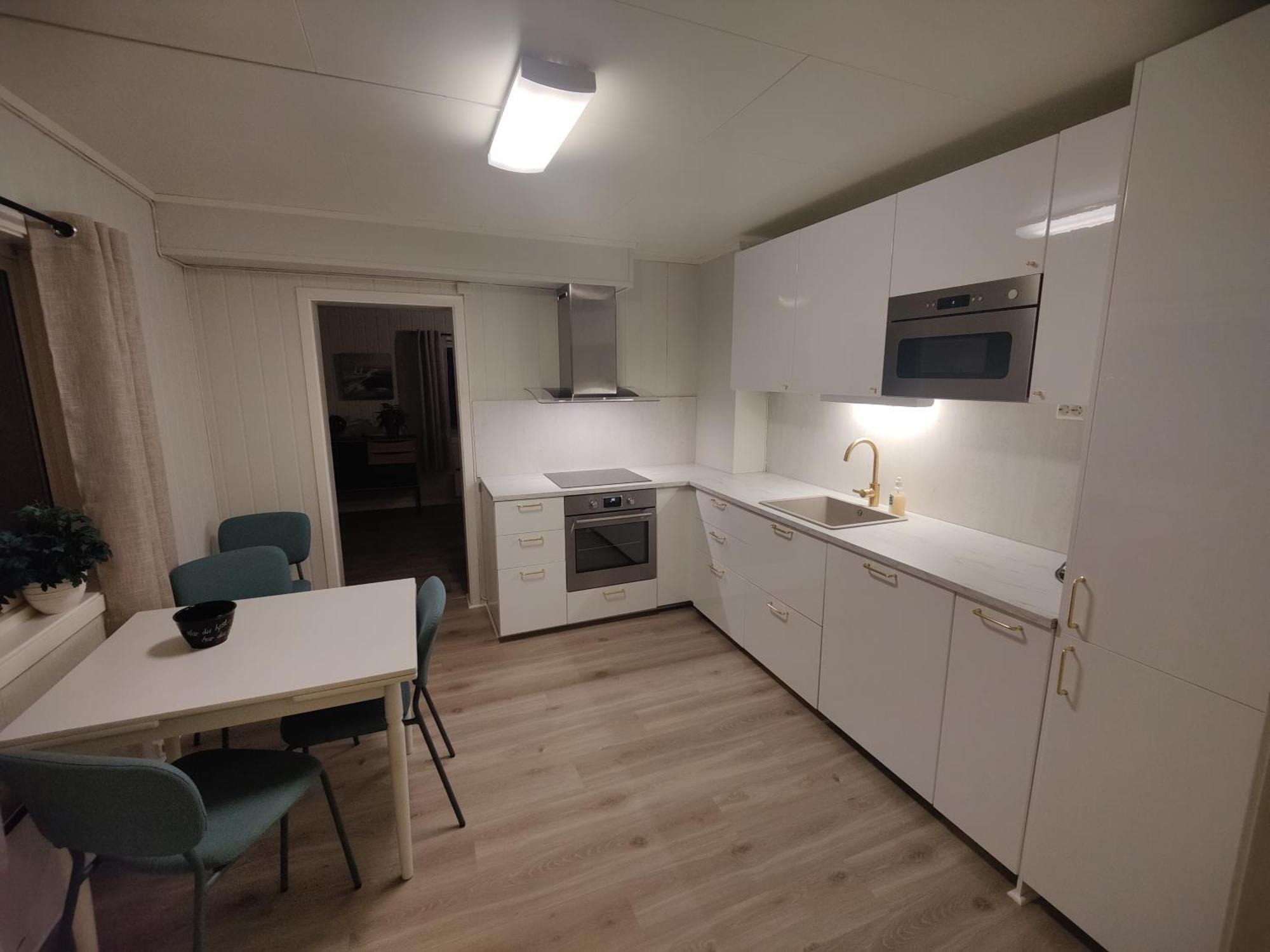 Vardo Accommodation - White House Εξωτερικό φωτογραφία